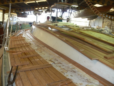 [Immagine: 201212112649_Coperta Teak 10 mm passavan...a viti.jpg]
